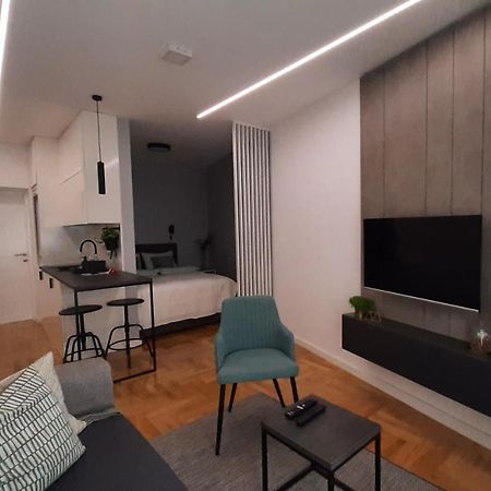 Nina Studio Apartment Биелина Экстерьер фото