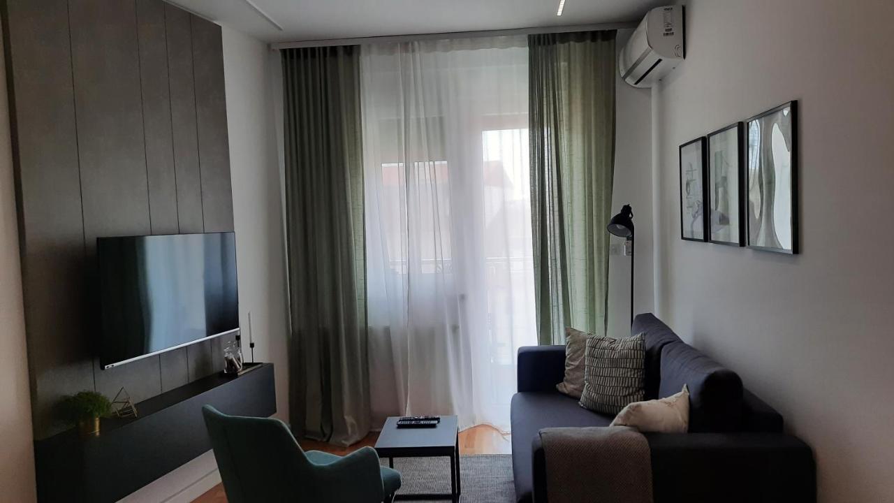 Nina Studio Apartment Биелина Экстерьер фото